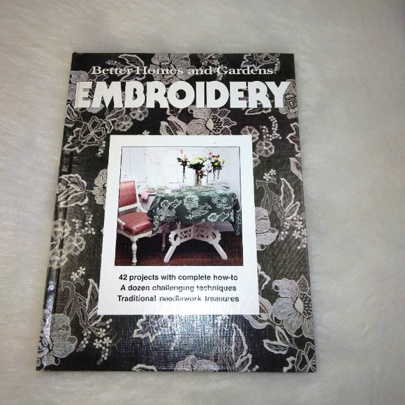 BOOK Better Homes and Gardens Embroidery, c. 1978 - Picture 1 of 8